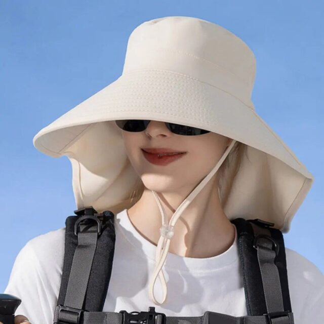 Bucket Hat with Shawl